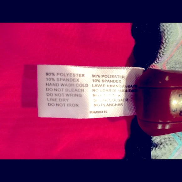 LOVE AFFAIR UNDIES IN HOT PINK & HEARTS, 2PK. SIZE 6X. NEW, NEVER WORN. - Picture 3 of 6